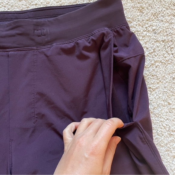 Lululemon T.H.E. Short 9” black cherry size M - Picture 5 of 10